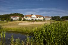 Hotel mit Golfanlage in der Naturkulisse / Quelle: Spa & Golfhotel in der Lüneburger Heide - beauty24 GmbH
